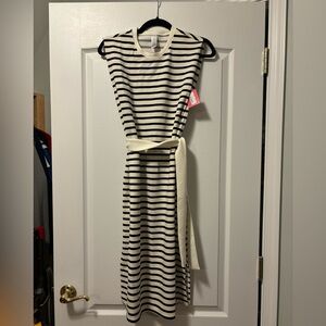 Striped dress with tie